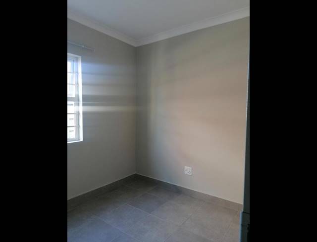 3 BEDROOM TOWNHOUSE FOR SALE IN PARKDENE